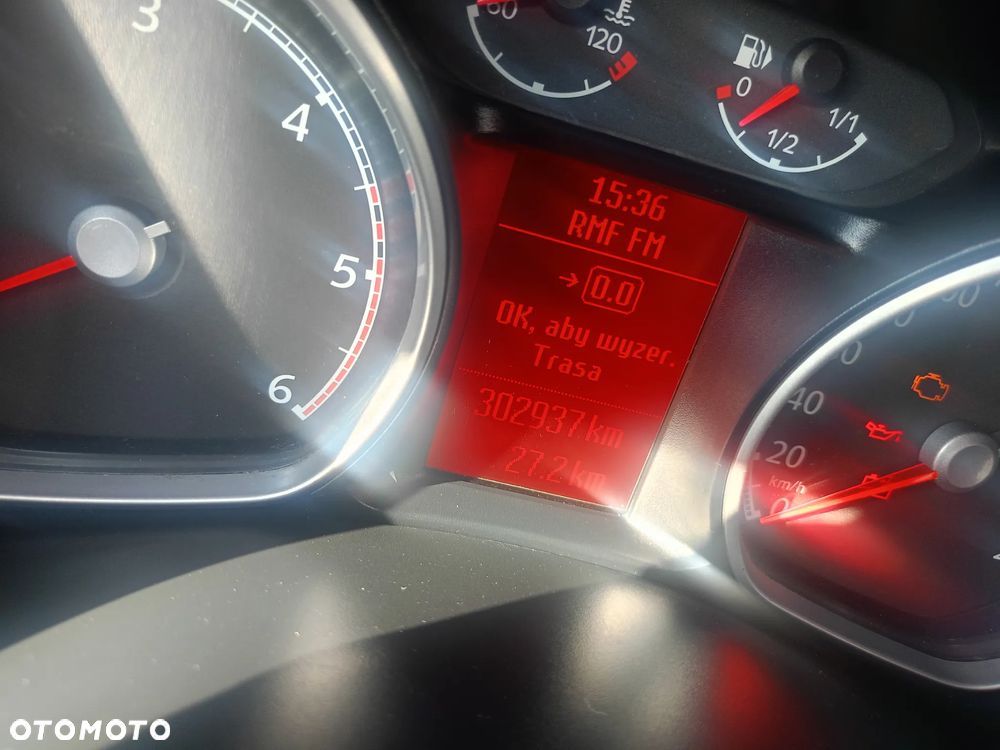 Ford S-Max - 12