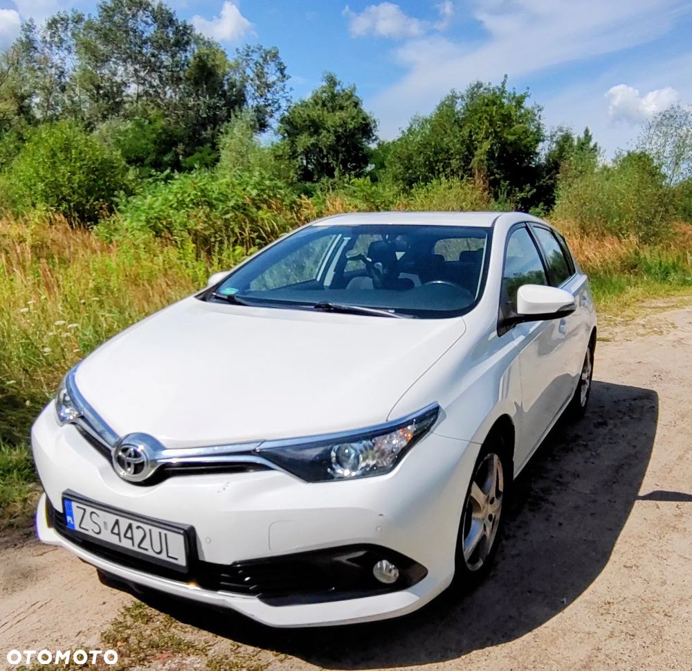 Toyota Auris 1.33 VVT-i Premium - 1