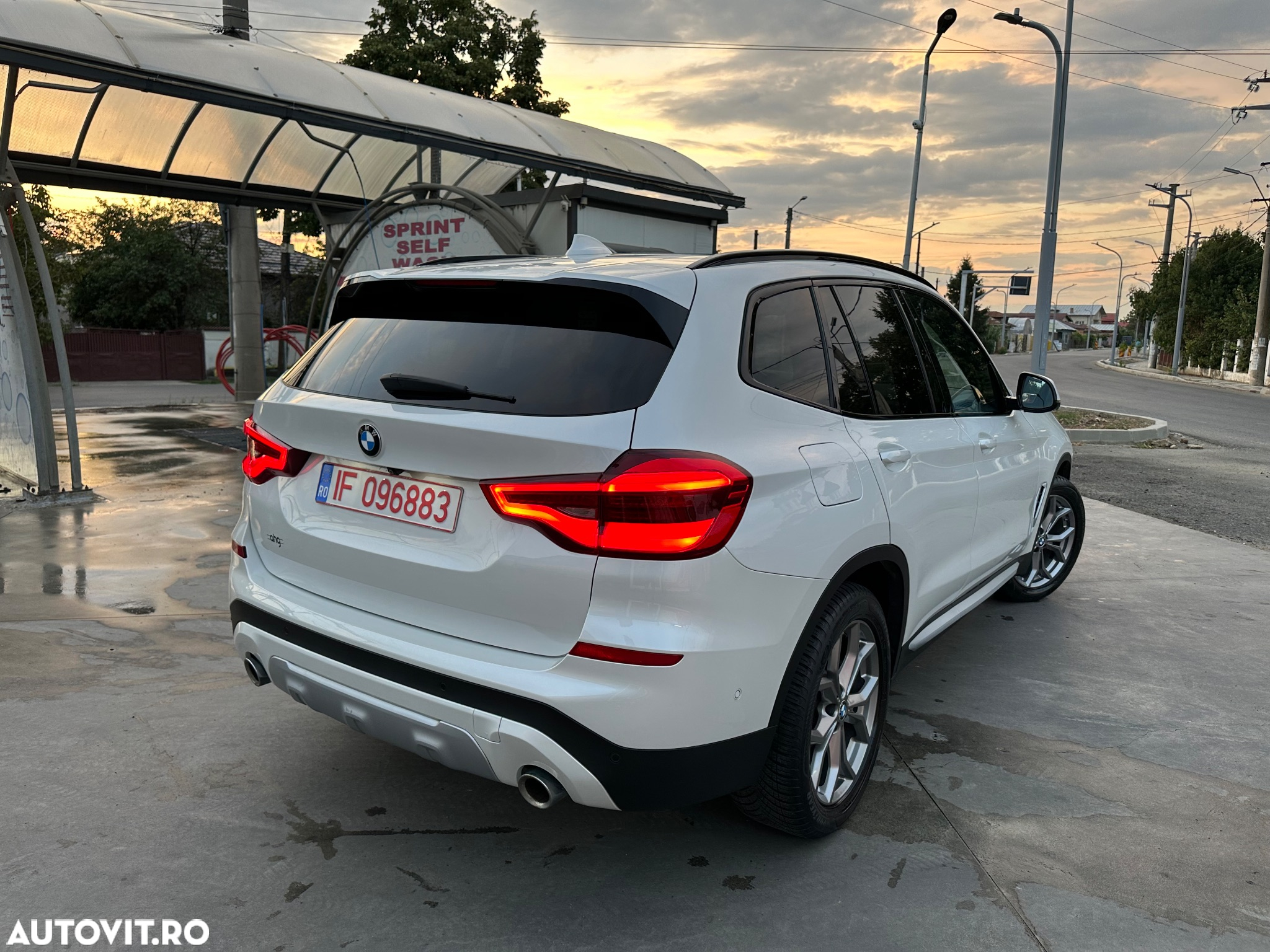 BMW X3 xDrive20i AT xLine - 11