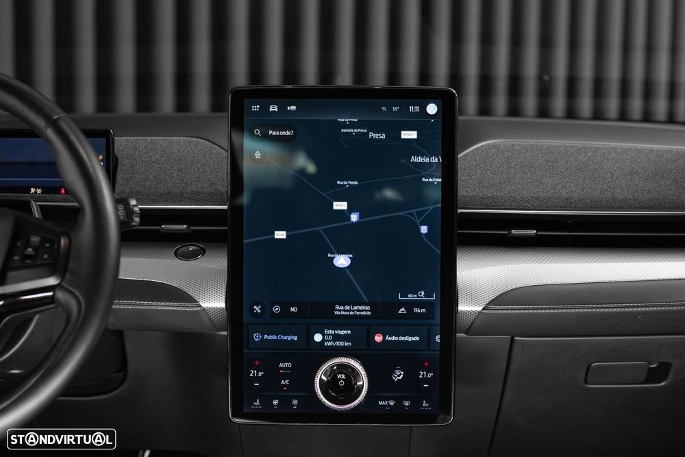 Ford Mustang Mach-E Standard - 25