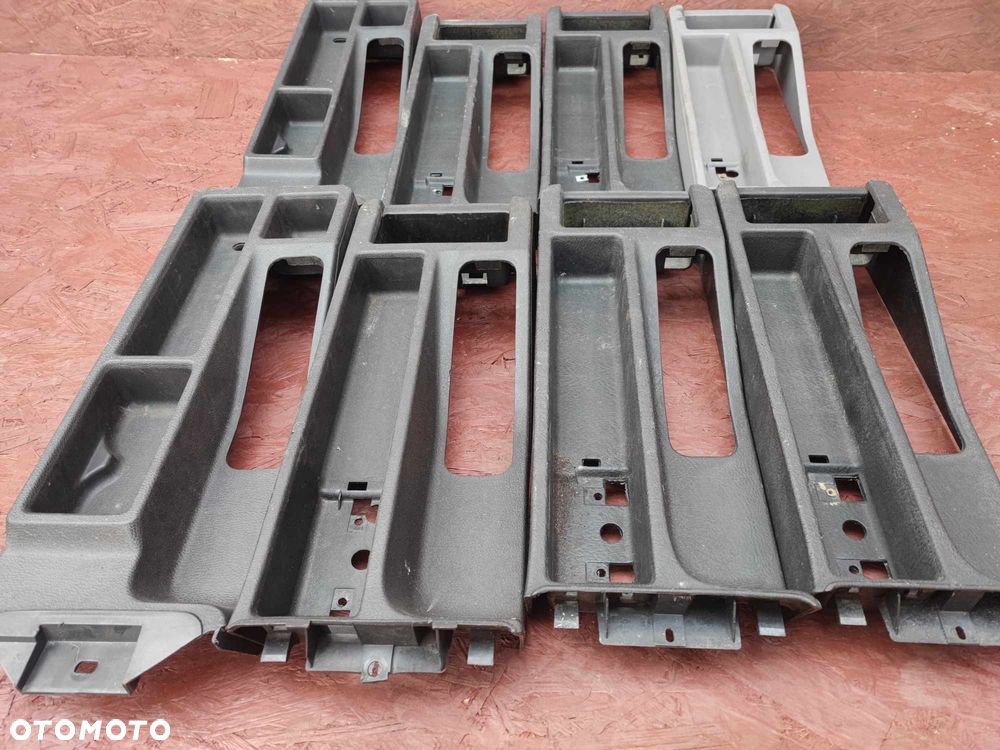 BMW E36 SEDAN / TOURING / COUPE / CABRIO / COMPACT ORYGINALNE TUNELE ŚRODKOWE BEZ PODŁOKIETNIKA O NR.  8 162 669 / 8 132 839 W DOBRYM STANIE - 1