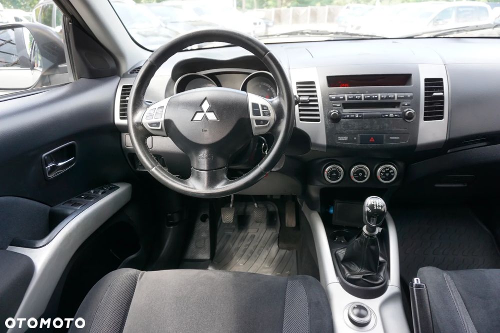 Mitsubishi Outlander 2.0 DID Instyle - 13