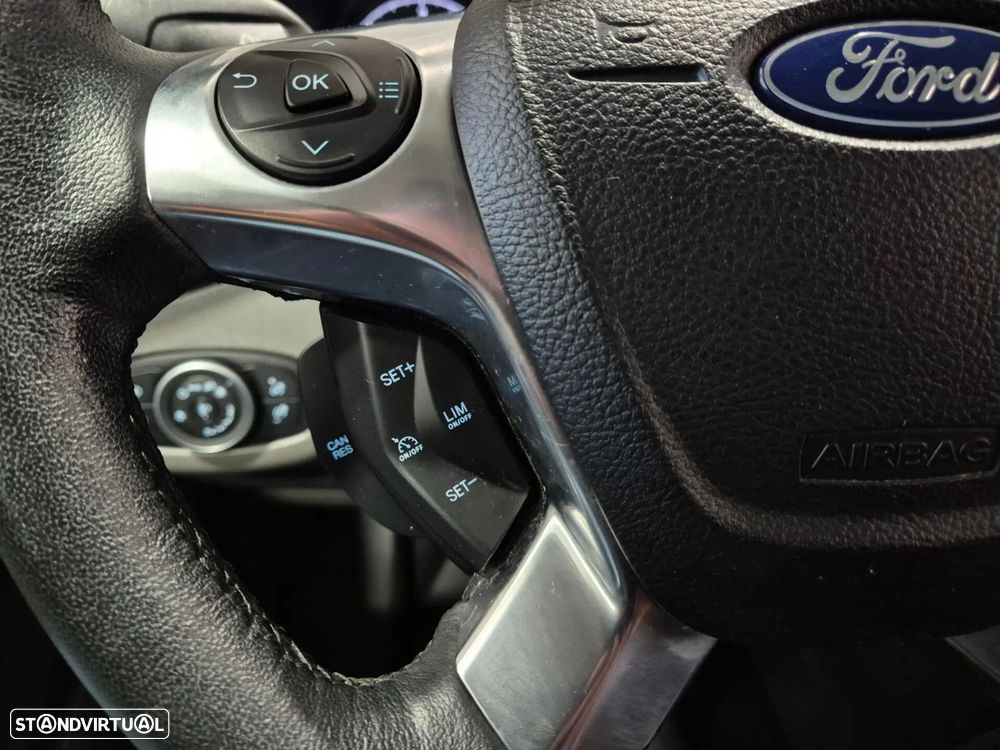 Ford Transit Connect Outro - 25