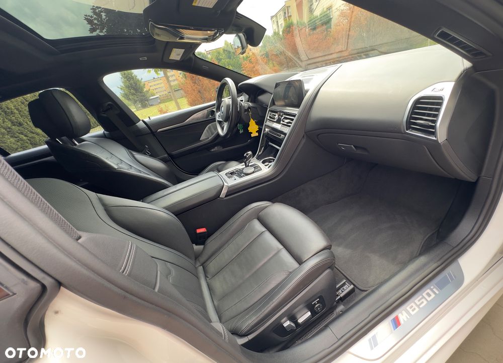 BMW Seria 8 - 11