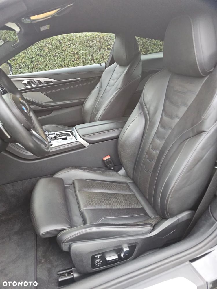 BMW Seria 8 - 2