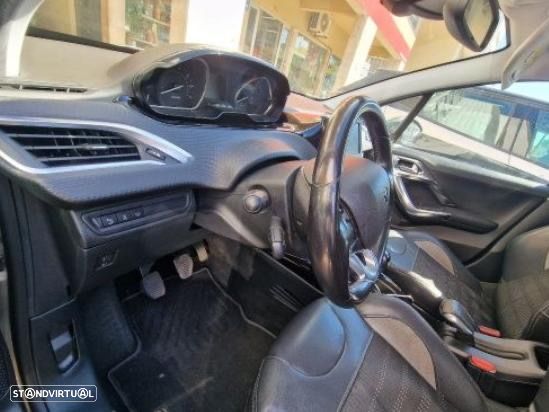 Peugeot 2008 - 1