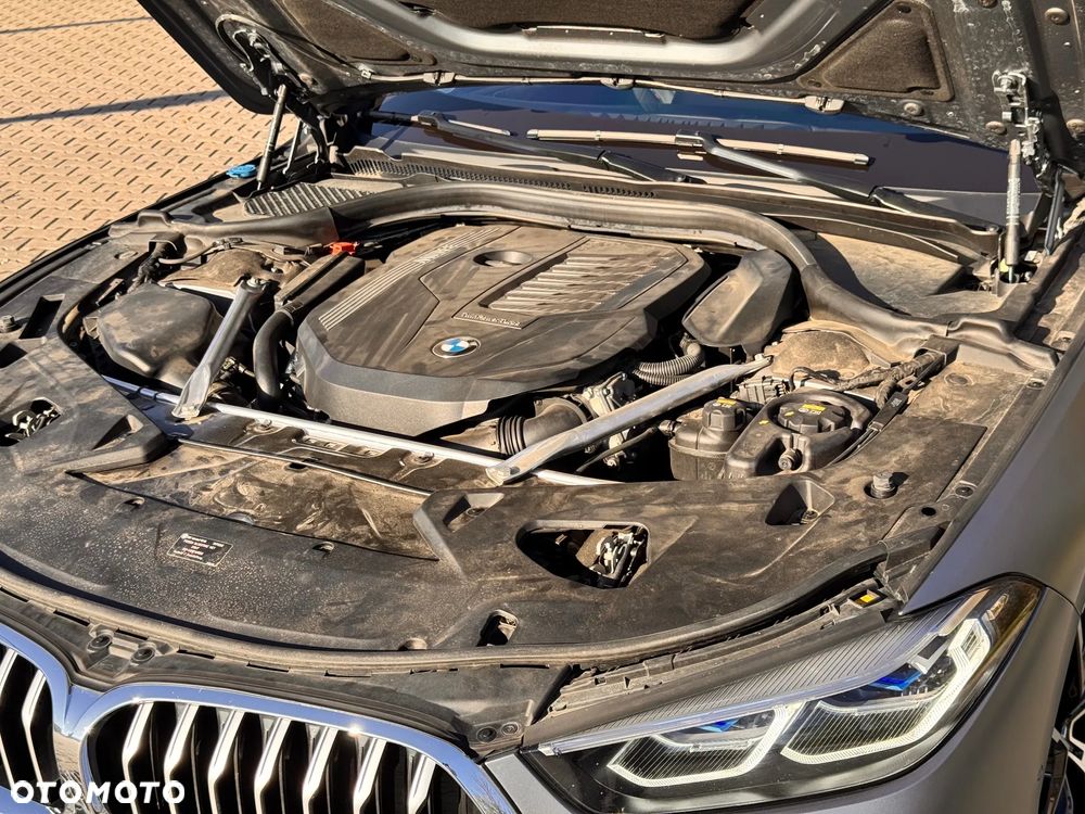 BMW Seria 8 840i xDrive - 29