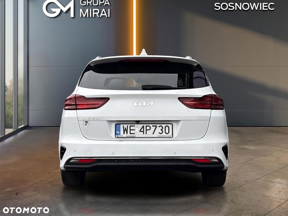 Kia Ceed - 4