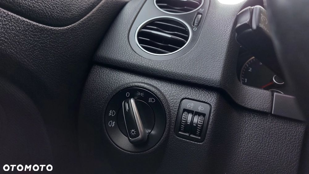 Volkswagen Golf Plus 1.6 Comfortline - 26