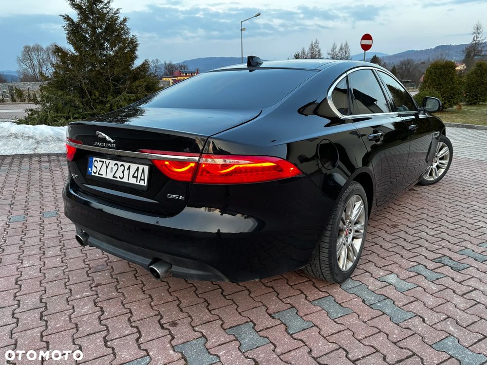Jaguar XF 35t Prestige - 6
