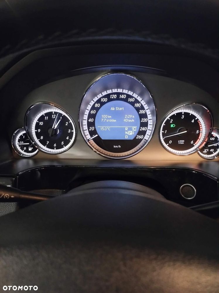 Mercedes-Benz Klasa E 350 CDI DPF BlueEFFICIENCY 7G-TRONIC Avantgarde - 5