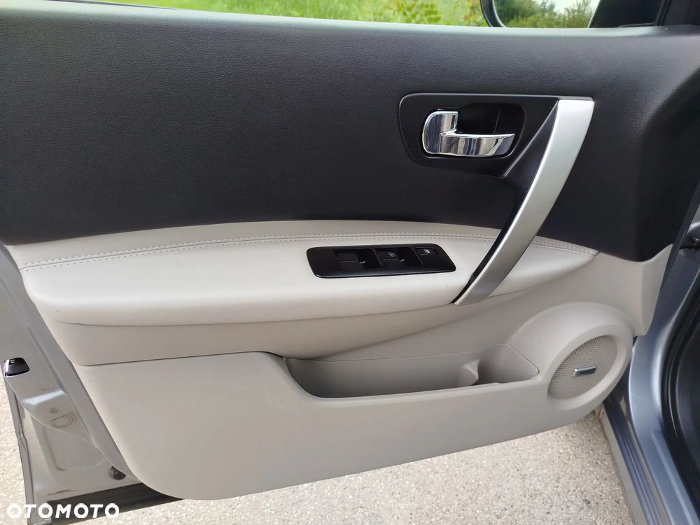 Nissan Qashqai 1.5 dCi DPF 360 - 16