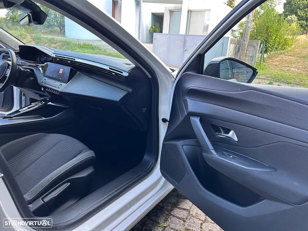 Peugeot 308 Hybrid 180 e-EAT8 Allure - 19