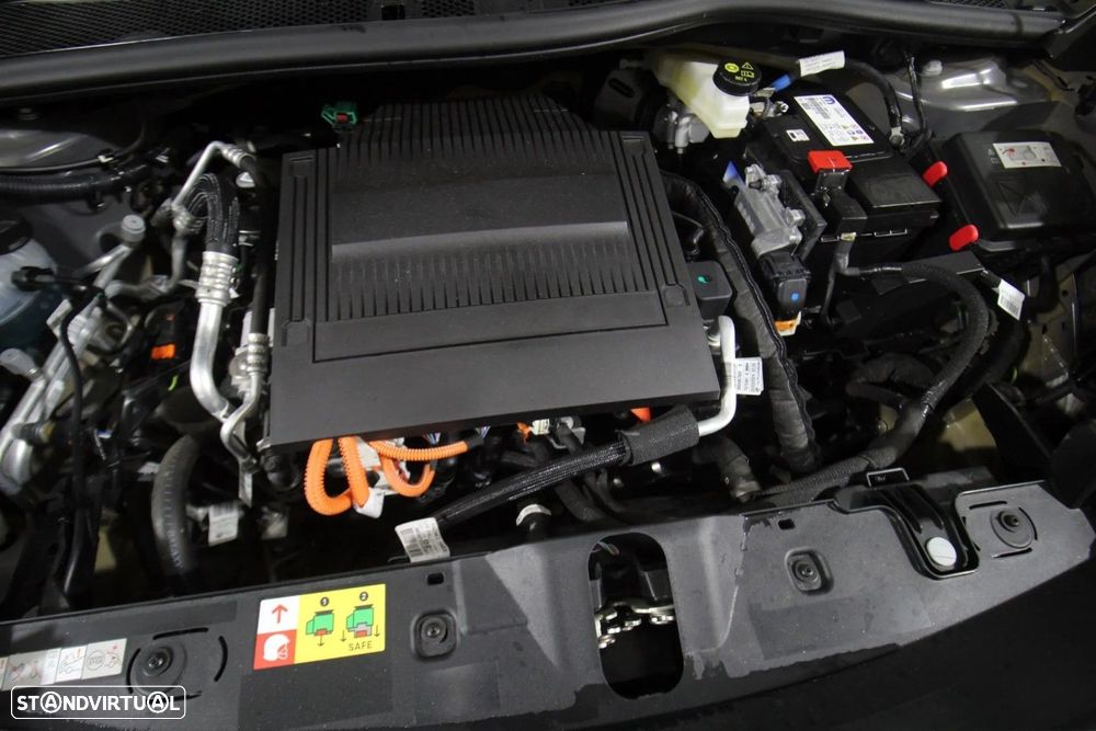 Peugeot e-2008 - 16