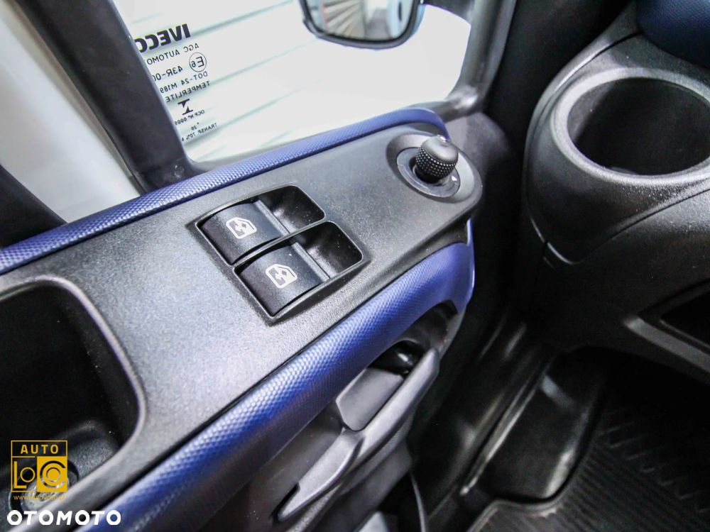 Iveco DAILY CHŁODNIA + MROŹNIA + AGREGAT x 2 + AUTOMAT - 18