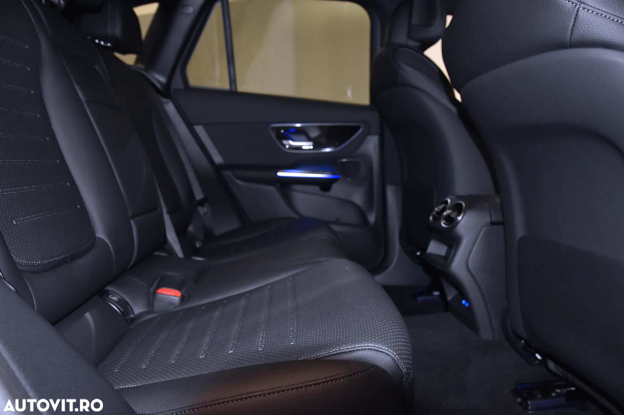 Mercedes-Benz GLC 220 d 4MATIC MHEV - 12