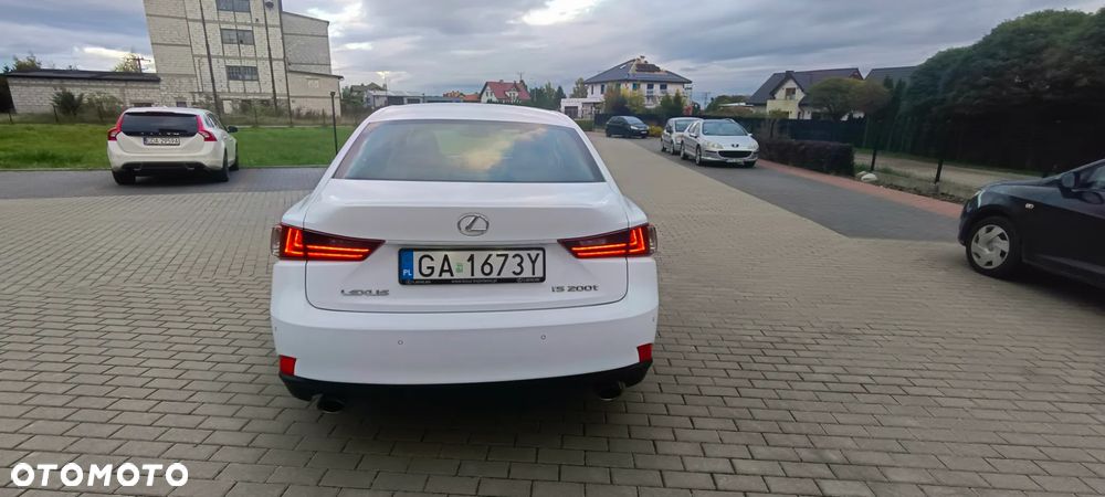 Lexus IS 200t F Sport - 32