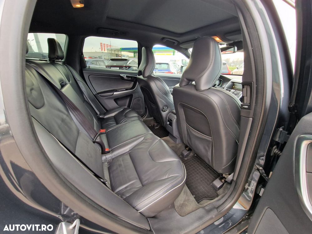 Volvo XC 60 D4 AWD Summum - 14