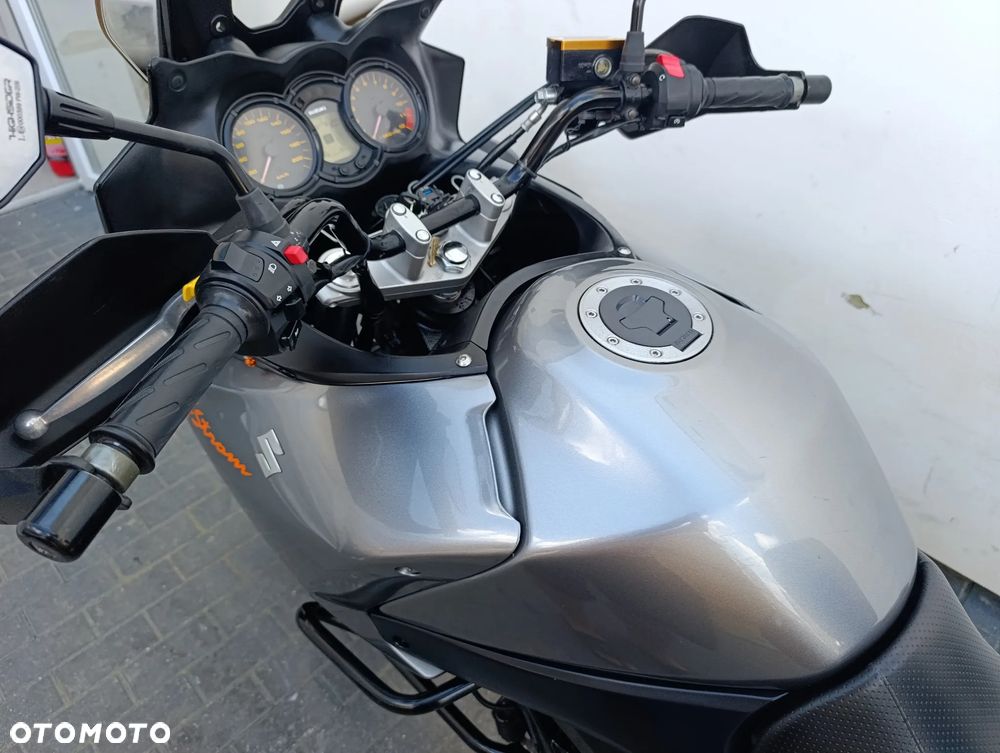 Suzuki V-STROM - 15