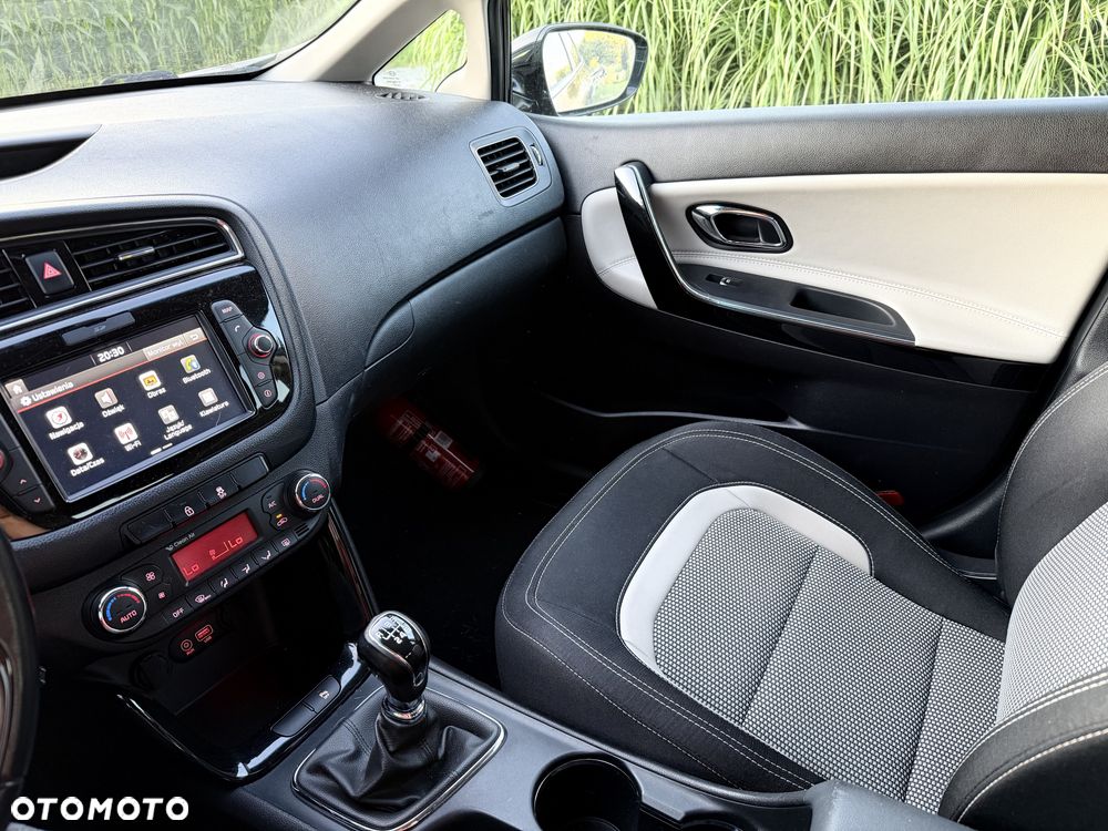 Kia Ceed - 6