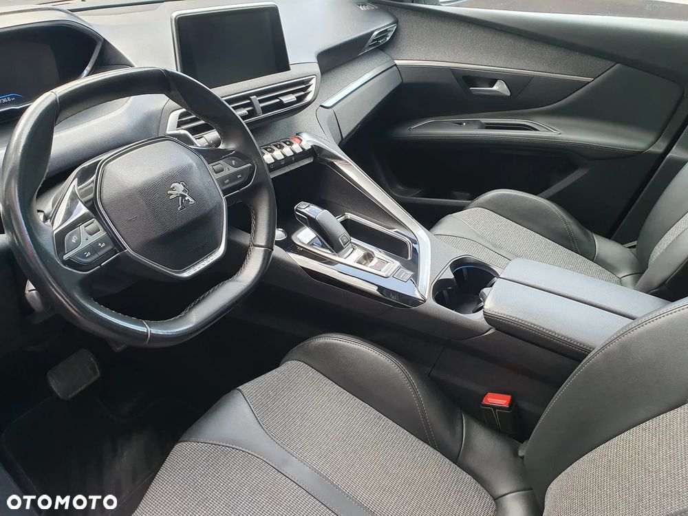 Peugeot 3008 1.2 PureTech Allure Pack S&S EAT8 - 18