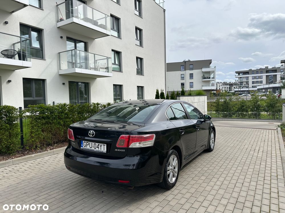 Toyota Avensis 2.0 D-4D Executive - 7