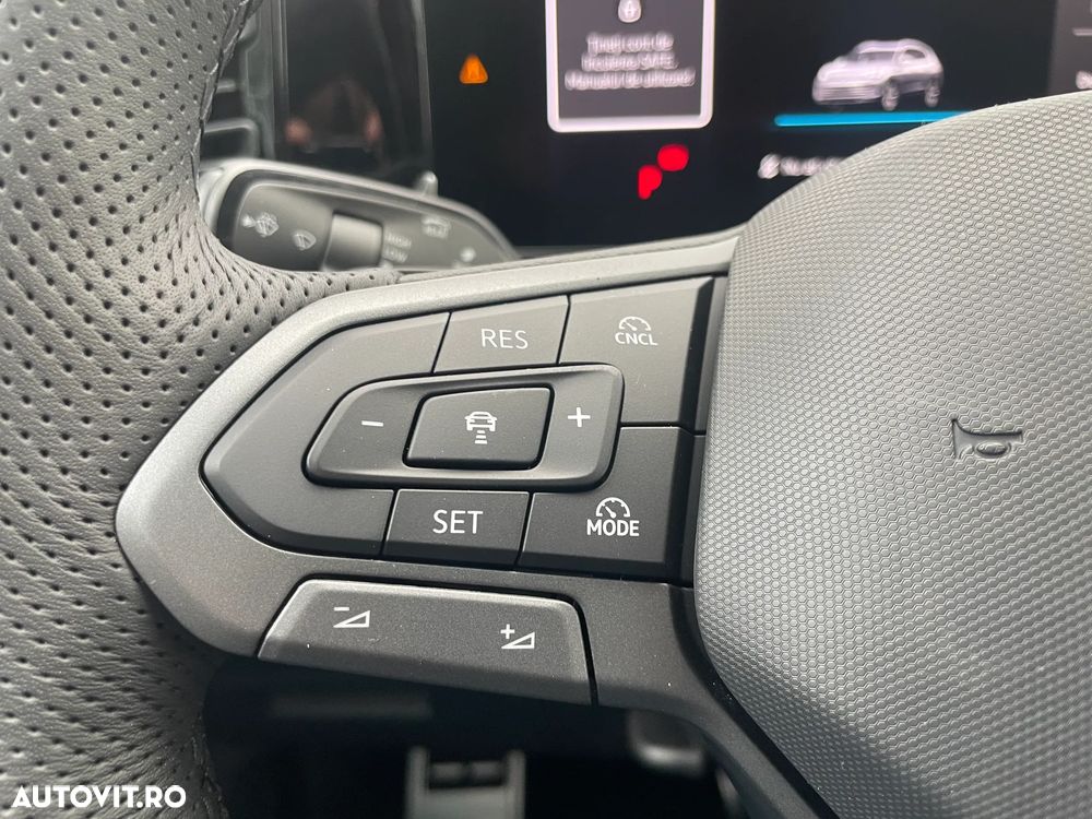 Volkswagen Tiguan - 24