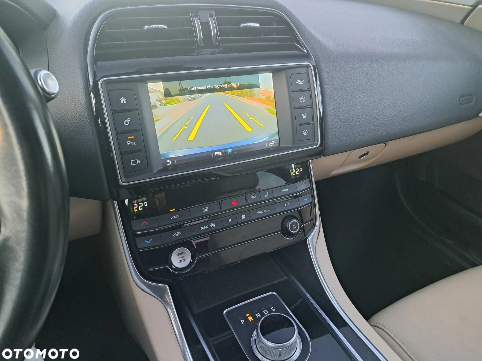 Jaguar XE 2.0 D Prestige - 14