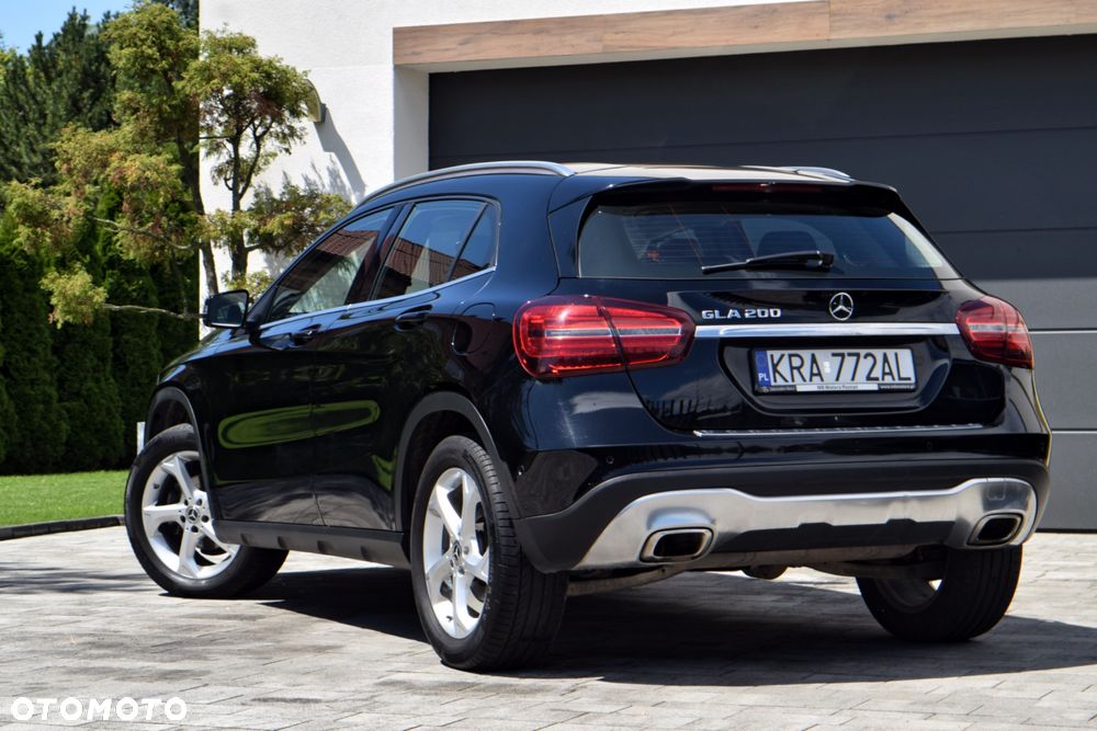 Mercedes-Benz GLA 200 7G-DCT Style - 5