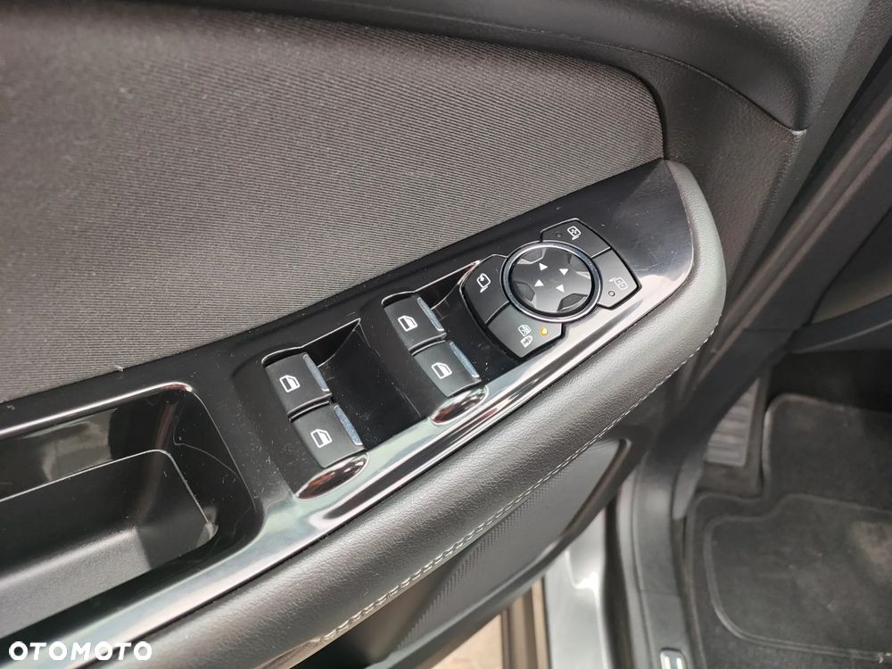 Ford S-Max 2.0 TDCi Titanium PowerShift - 23