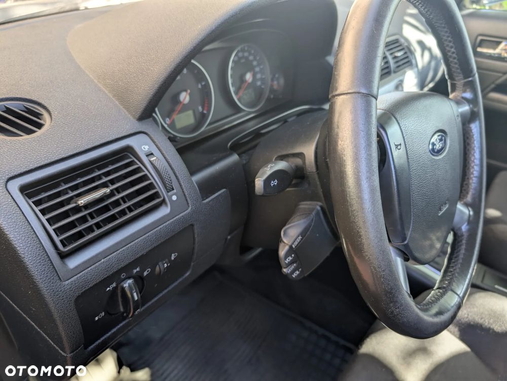 Ford Mondeo - 23