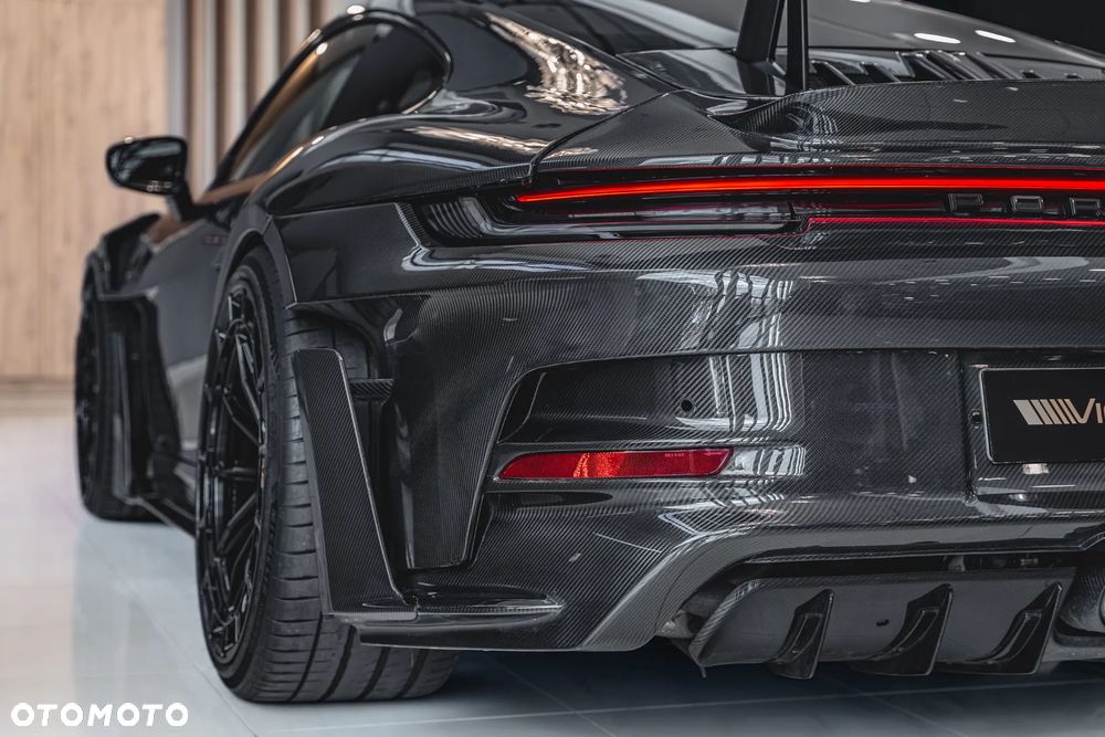 Porsche 911 Turbo S - 8