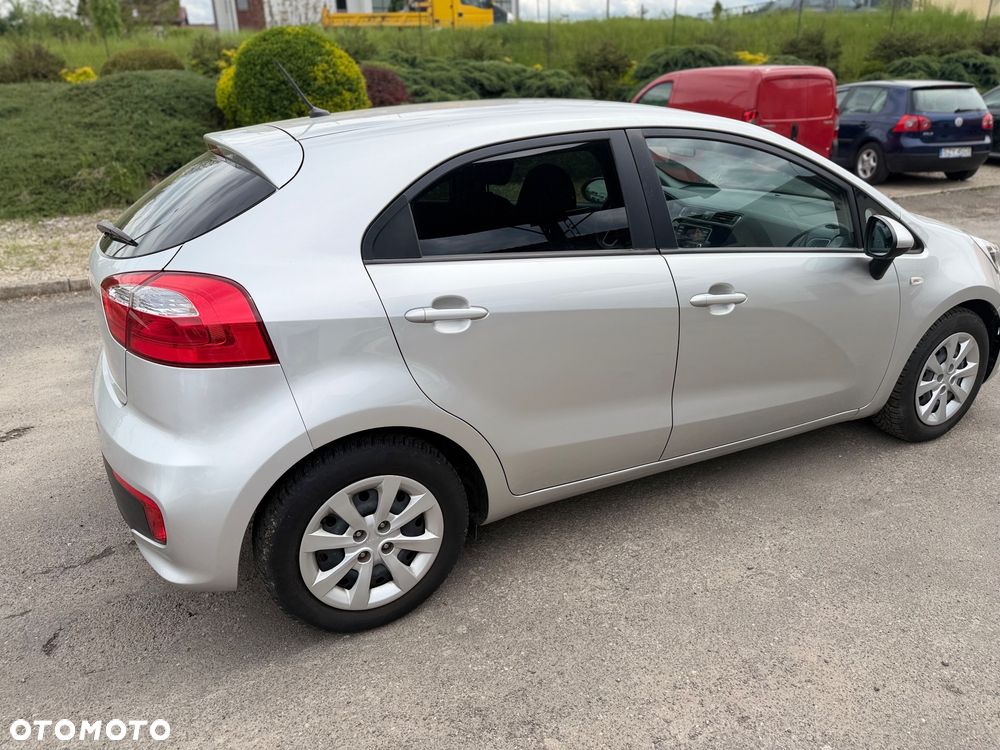 Kia Rio 1.2 Attract - 9