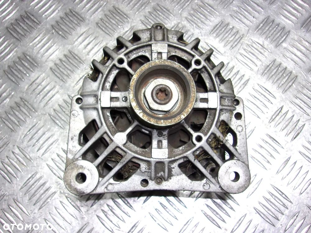 Opel Vivaro A Renault Trafic II alternator 2.0 16V