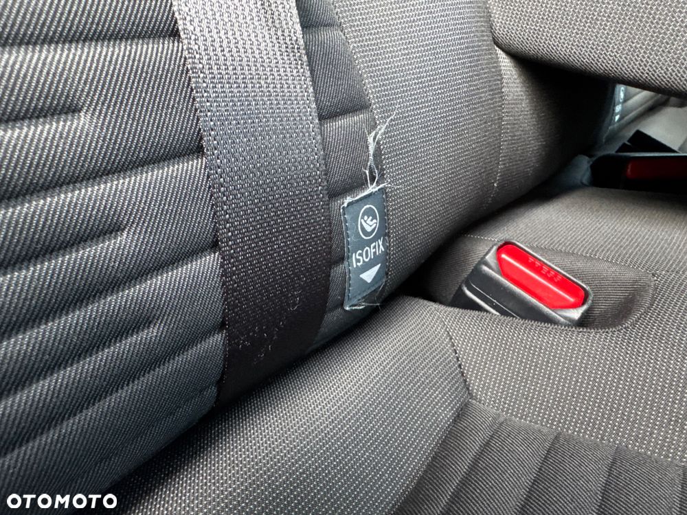 Toyota Auris Hybrid 135 Premium - 29