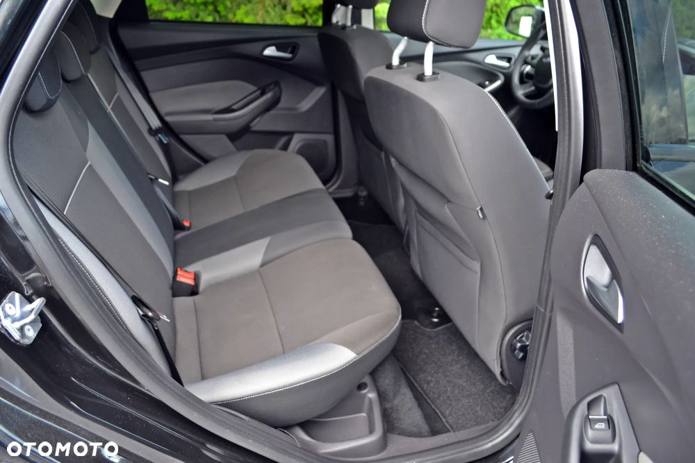 Ford Focus - 24