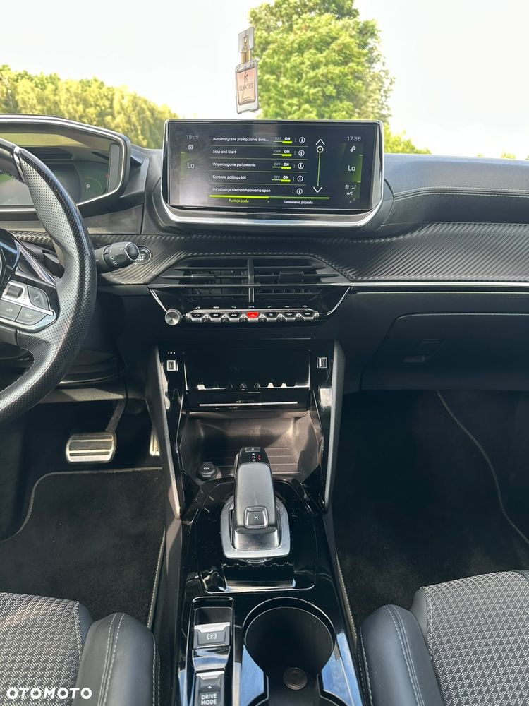 Peugeot 208 PureTech 130 EAT8 GT Pack - 6