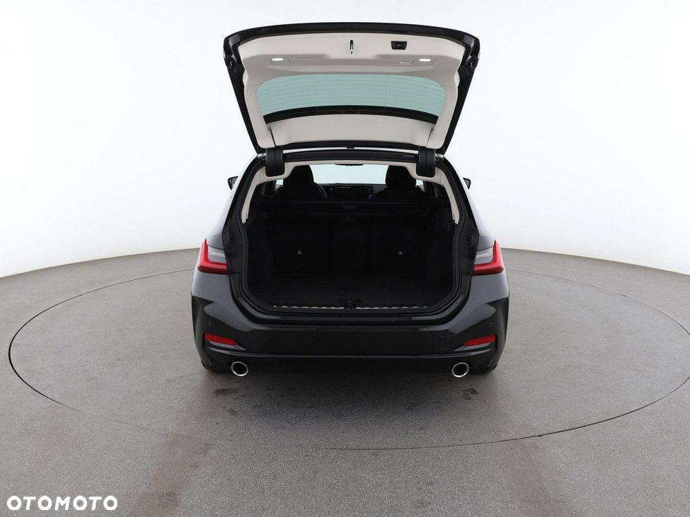 BMW Seria 3 318d - 19