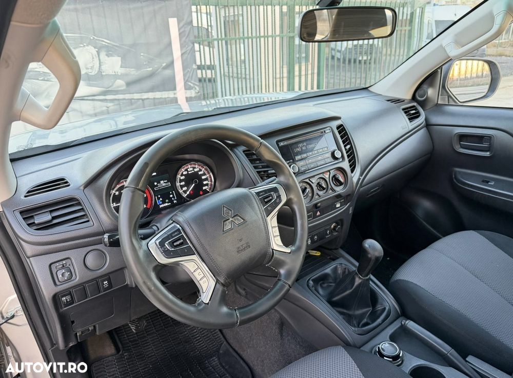 Mitsubishi L200 Double Cab 2.2 DI-D M/T Instyle - 14