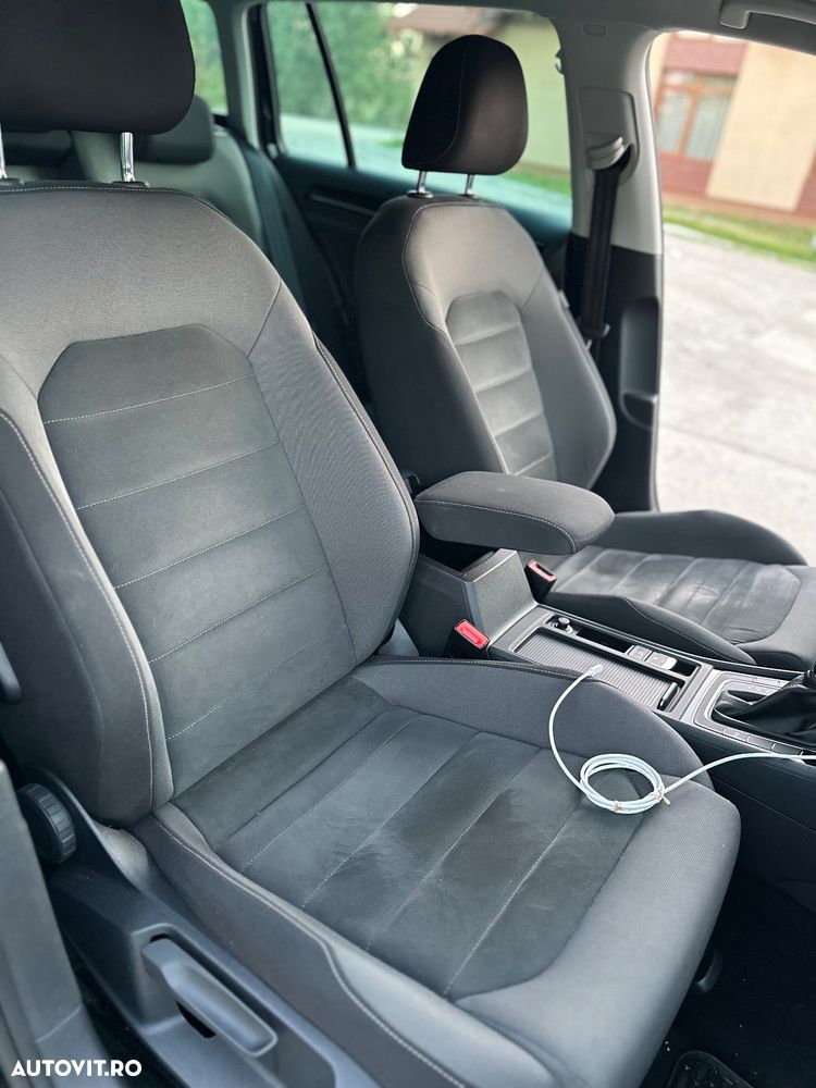 Volkswagen Golf - 17
