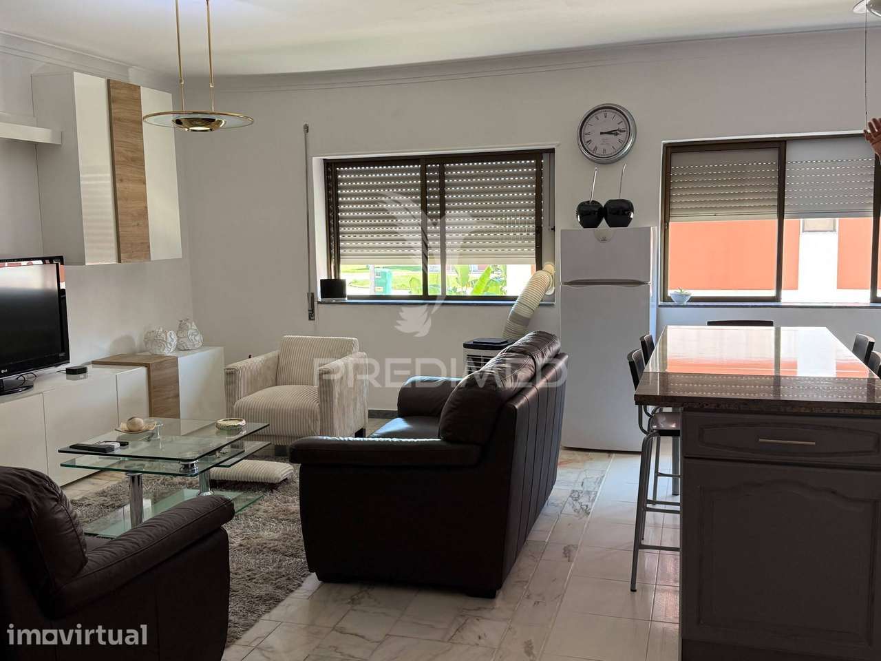 T3 em Moita pronto a Habitar e Parcialmente renovado - Grande imagem: 2/38