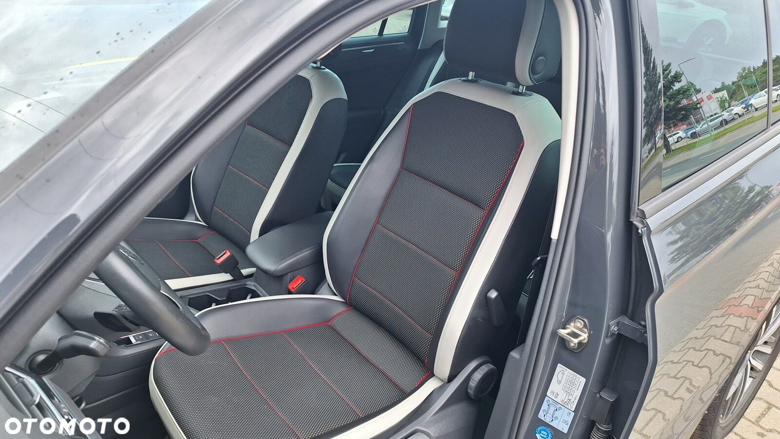 Volkswagen Tiguan 2.0 TDI SCR Urban Sport DSG - 14