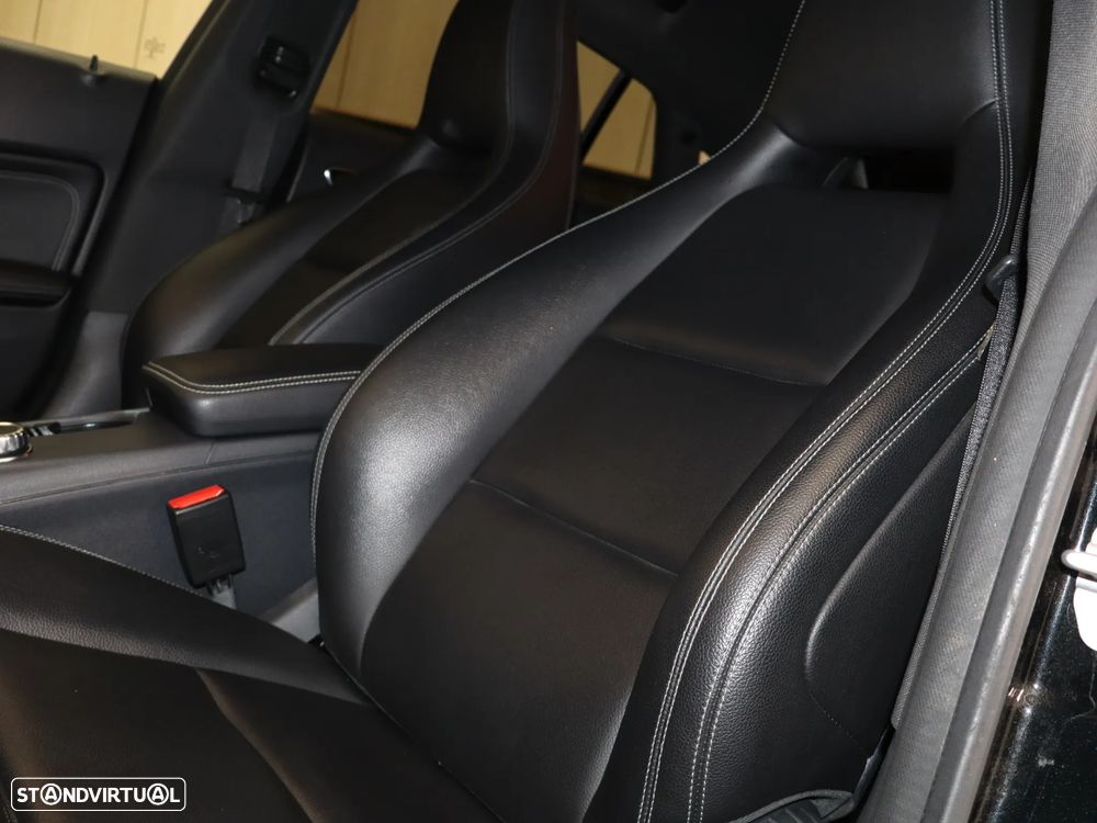 Mercedes-Benz CLA 200 d 7G-DCT Urban - 23