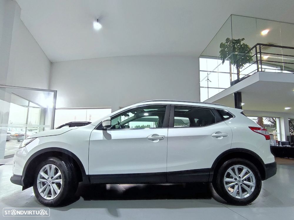 Nissan Qashqai 1.5 dCi N-Connecta - 6