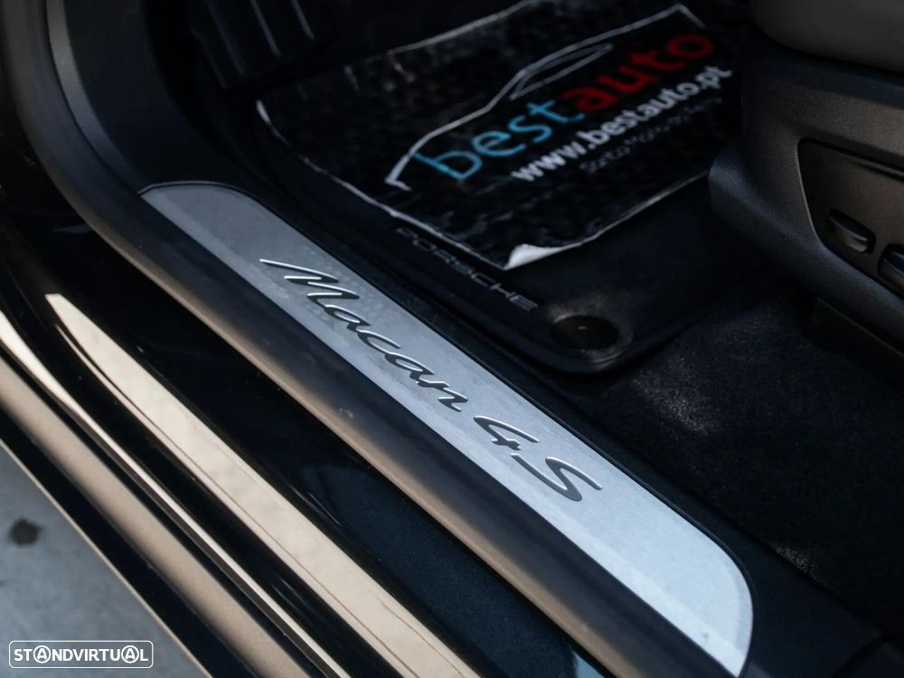 Porsche Macan Electric 4S - 49