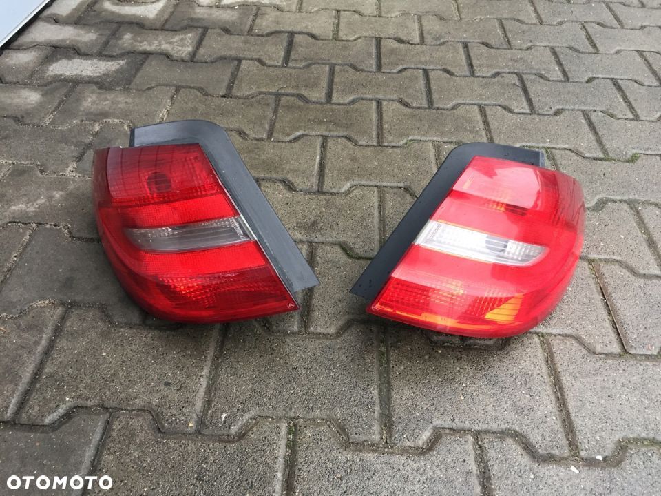 MERCEDES W 246 lampa lampy tylne - 1