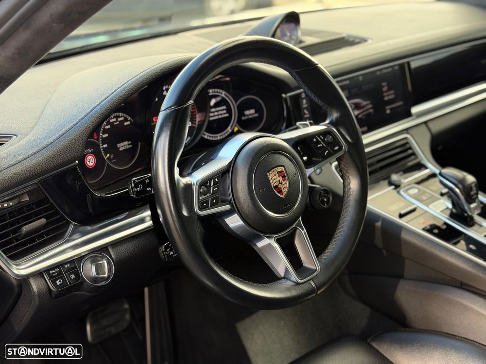 Porsche Panamera 4 E-Hybrid - 21