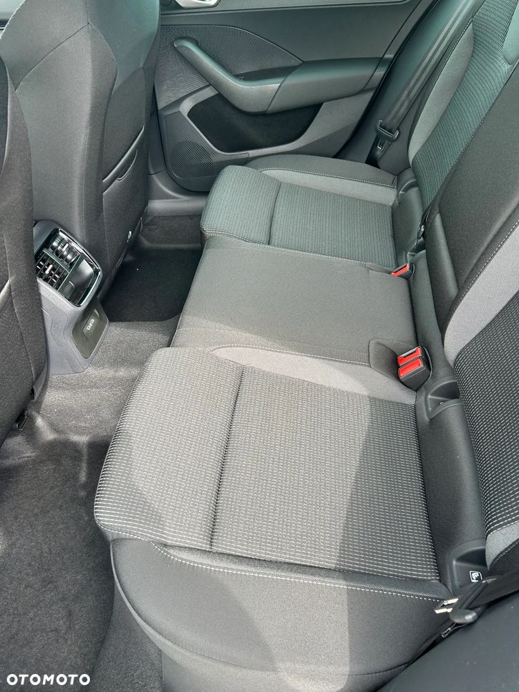 Skoda Octavia 2.0 TDI Selection DSG - 11