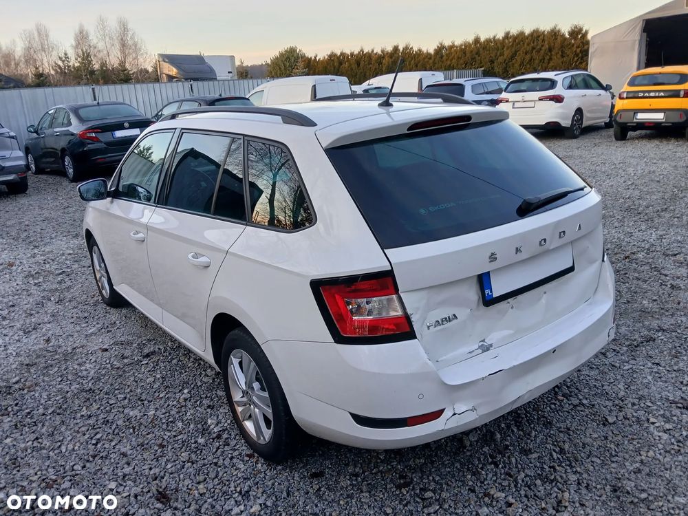 Skoda Fabia 1.0 TSI Ambition - 4