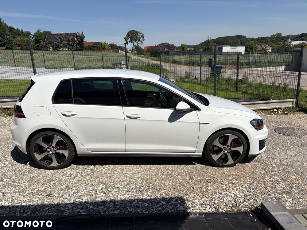 Volkswagen Golf 2.0 TSI BMT GTI Performance - 2